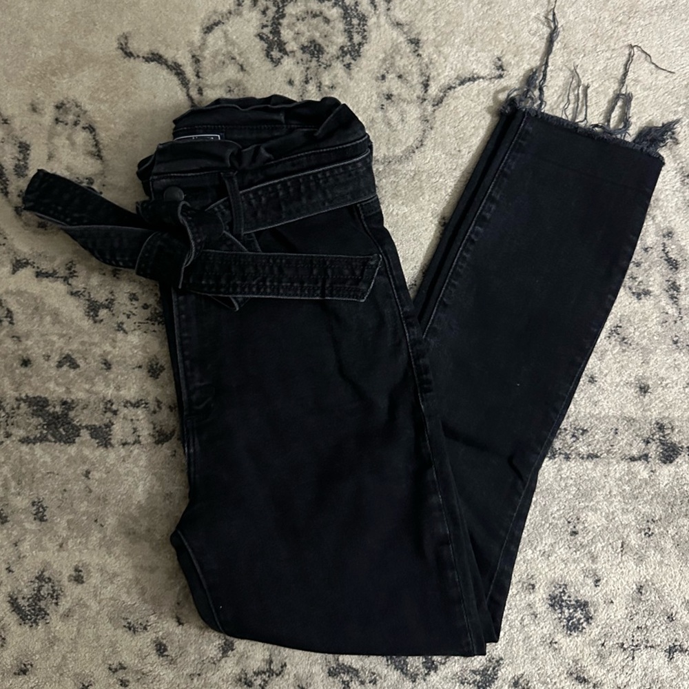 Abercrombie & Fitch Ultra High Rise Super Skinny Ankle Paperbag Jeans 24s